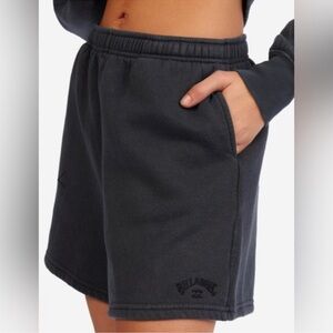 NWT Billabong Surf Classic 5 Shorts Size Large